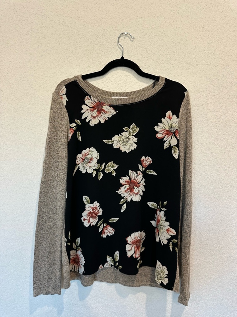 Kaileigh Black Floral Crewneck with Heather Taupe Sleeves